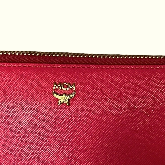 Authentic MCM Magenta Pink‎ Leather Zip Around Long Wallet - Picture 3 of 14